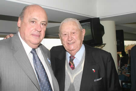 042